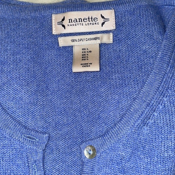 Cashmere sky blue sweater. - Picture 6 of 8